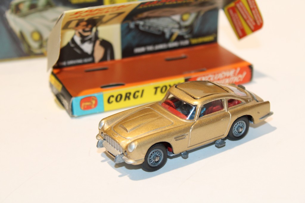 Corgi Toys James Bond Goldfinger Austin Martin DB5 -  Sweden