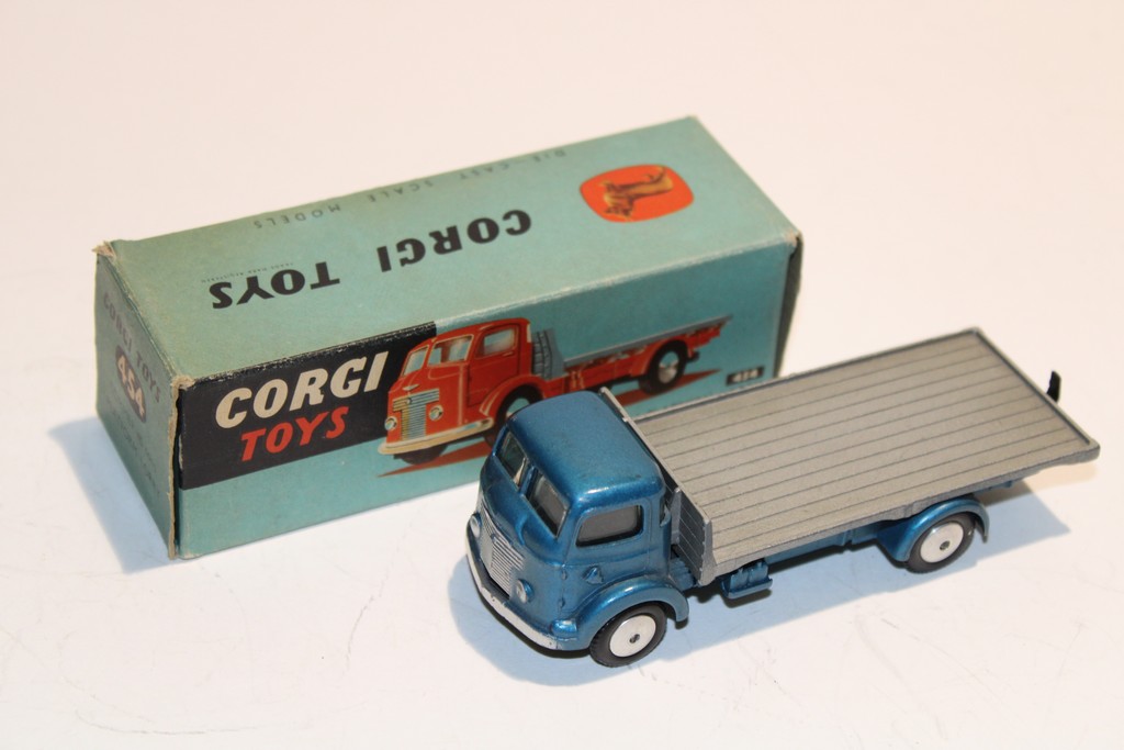 COMMER PLATFORM LORRY BLEU 1960 CORGI 1/43°