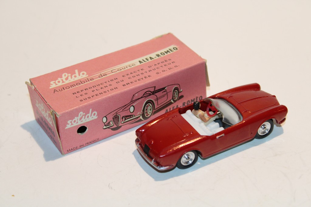 ALFA-ROMEO GIULETTA SPIDER ROUGE 1965 SOLIDO 1/43°