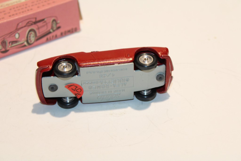 ALFA-ROMEO GIULETTA SPIDER ROUGE 1965 SOLIDO 1/43°