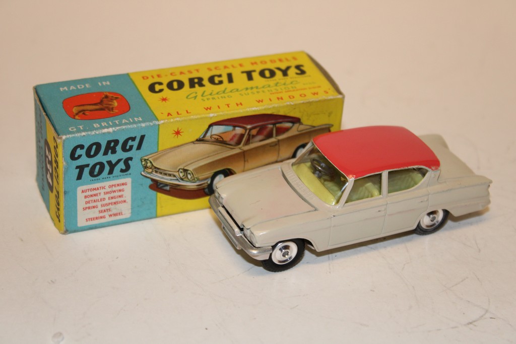 FORD CONSUL CLASSIC BEIGE 1960 CORGI 1/43°