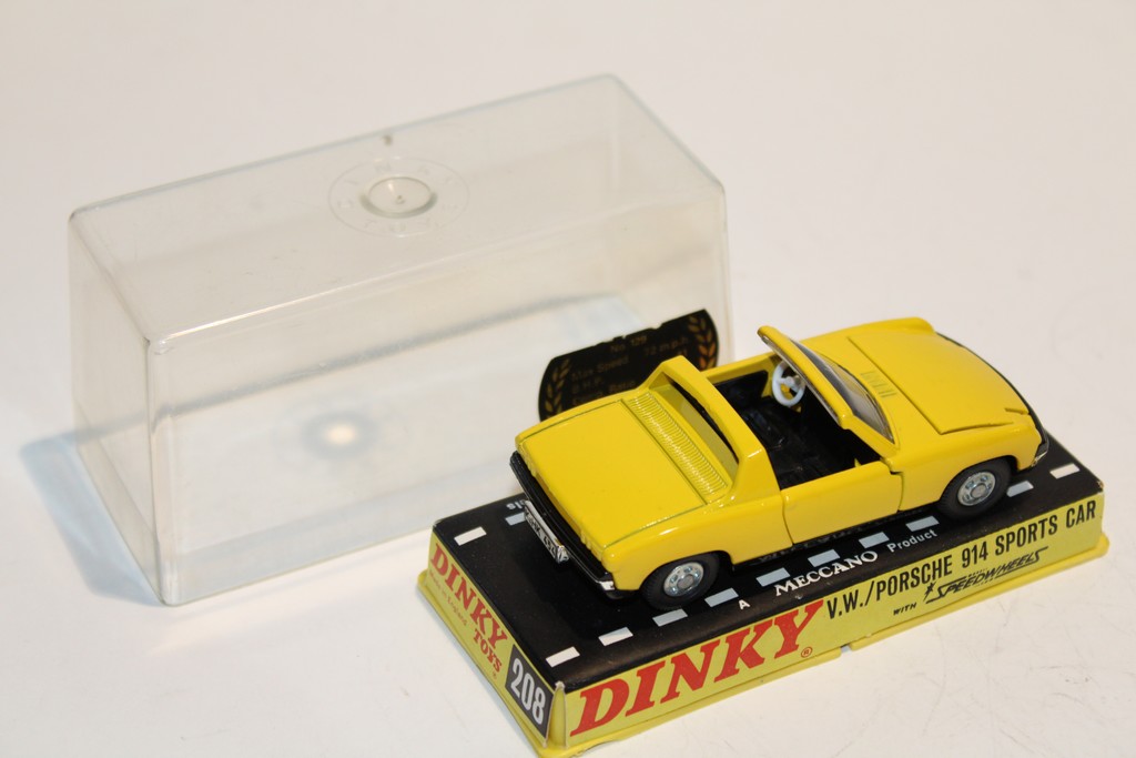 PORSCHE 914 JAUNE 1974 DINKY TOYS 1/43°