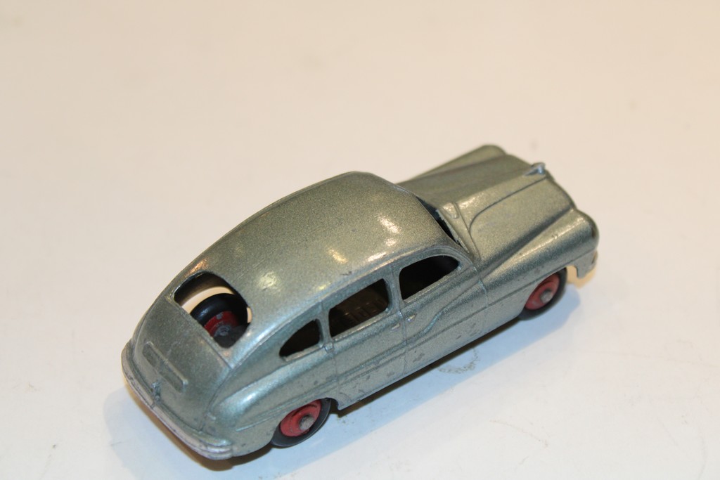 FORD VEDETTE GRIS 1949 DINKY TOYS 1/43°