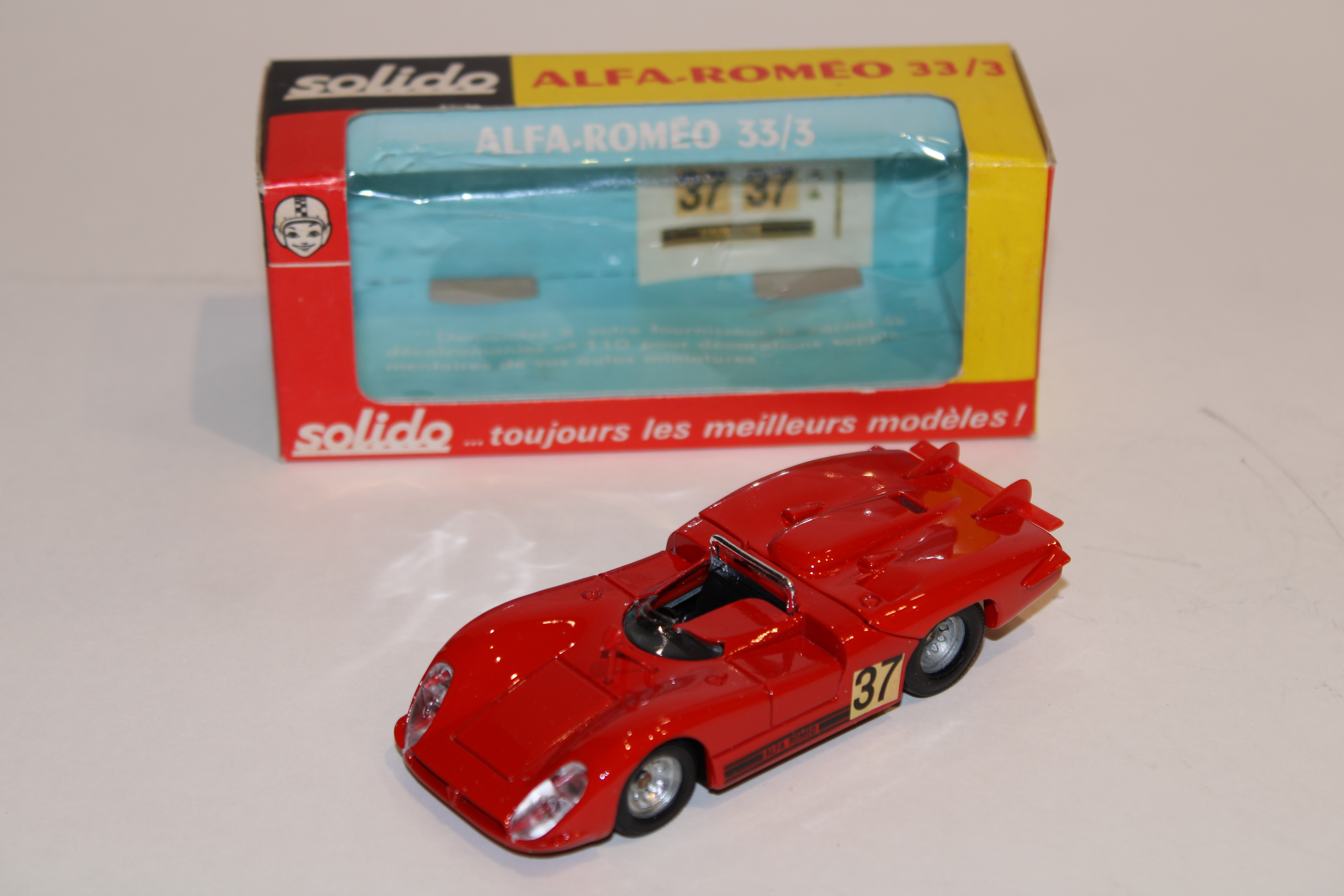 ALFA-ROMEO 33/3 N°37 ROUGE SOLIDO 1/43°