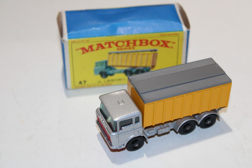 DAF TIPPER CONTAINER TRUCK MATCHBOX 1/64°