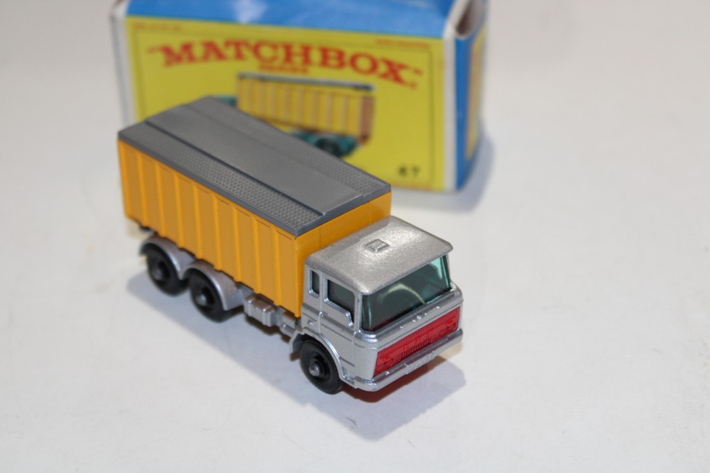 DAF TIPPER CONTAINER TRUCK MATCHBOX 1/64°