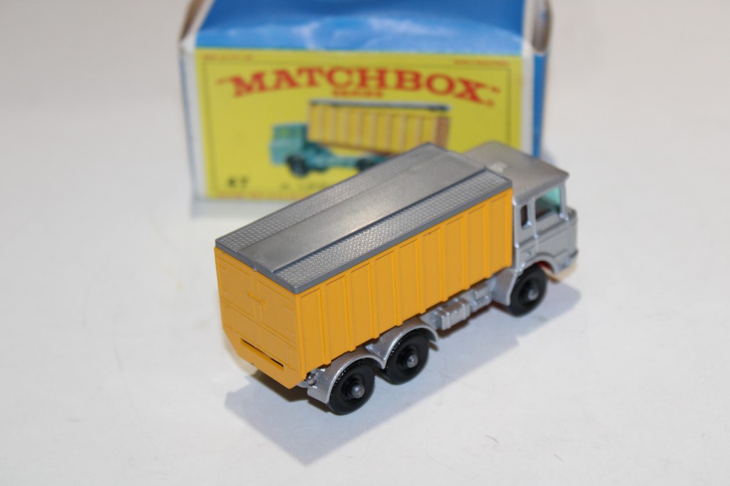 DAF TIPPER CONTAINER TRUCK MATCHBOX 1/64°