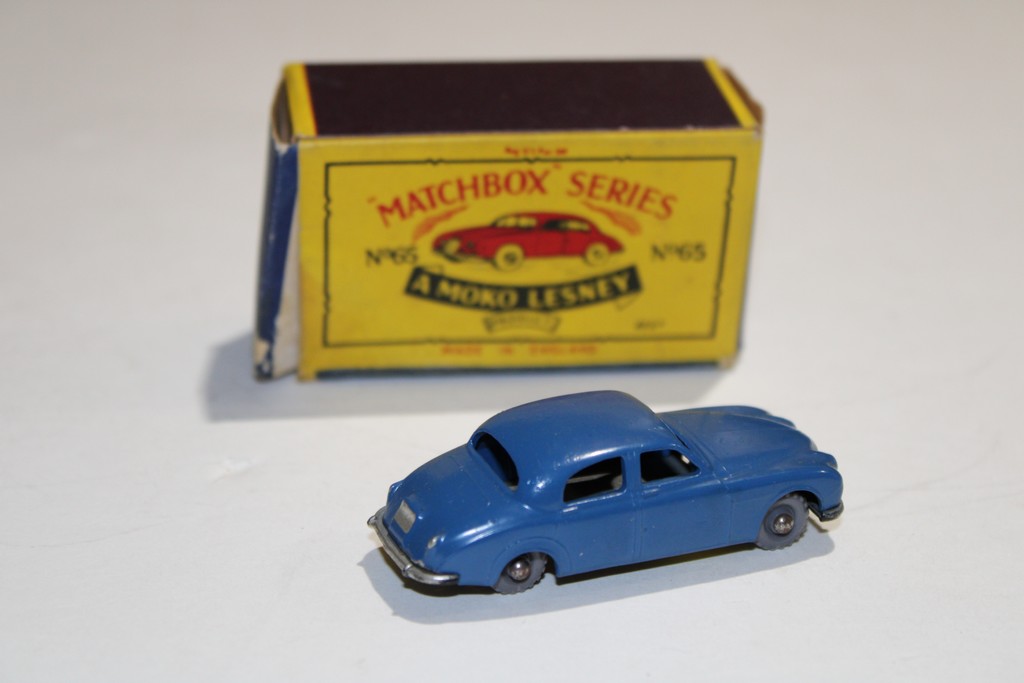 JAGUAR MK2 3-4 LITRE BLUE - MATCHBOX 1/64