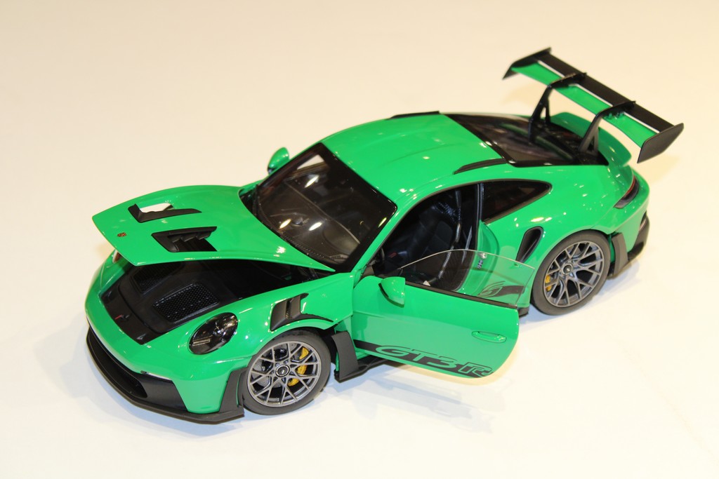 PORSCHE 911-992 GT3 RS 2023 VERT PYTHON NOREV 1/18°