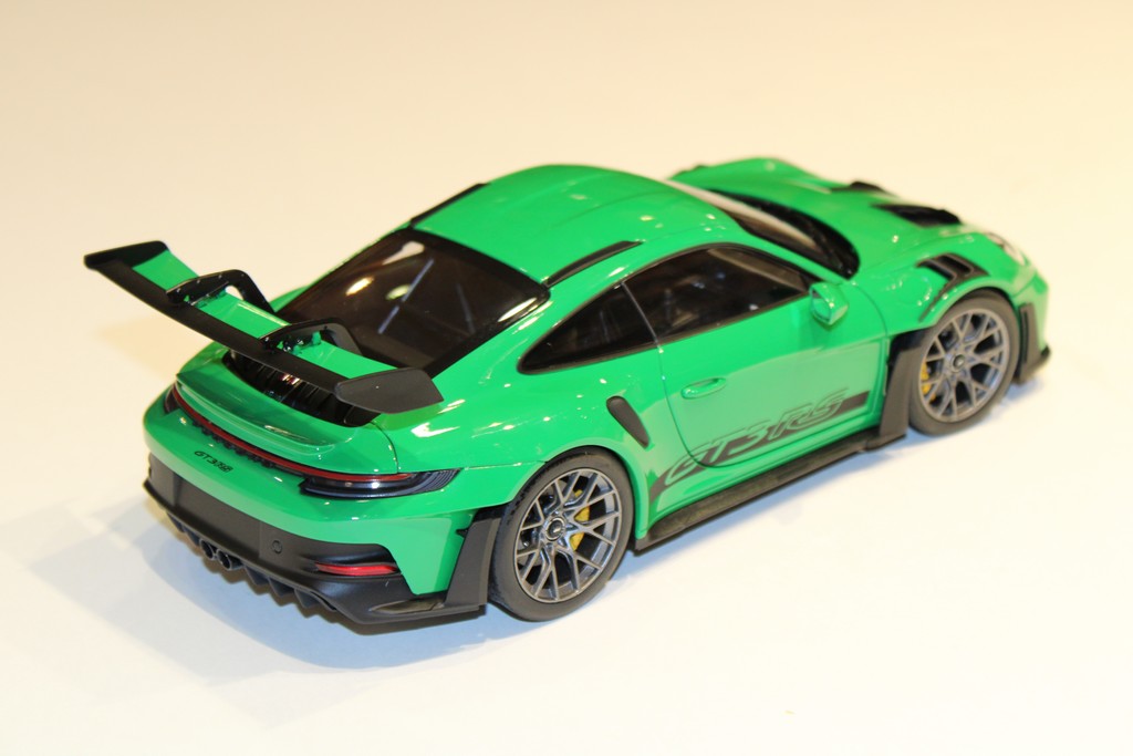 PORSCHE 911-992 GT3 RS 2023 VERT PYTHON NOREV 1/18°