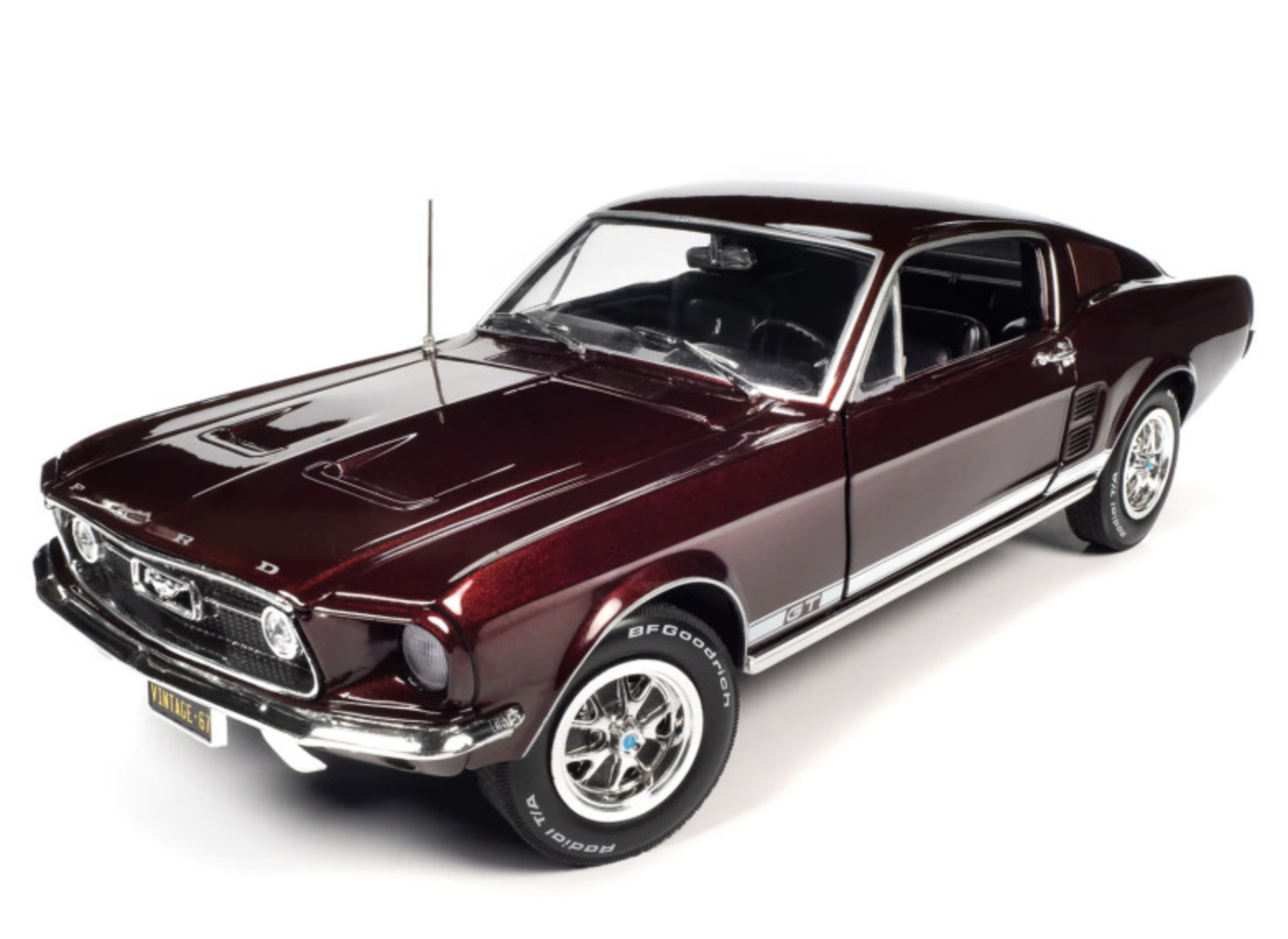 FORD MUSTANG GT 2+2 1967 1/18 AUTO WORLD