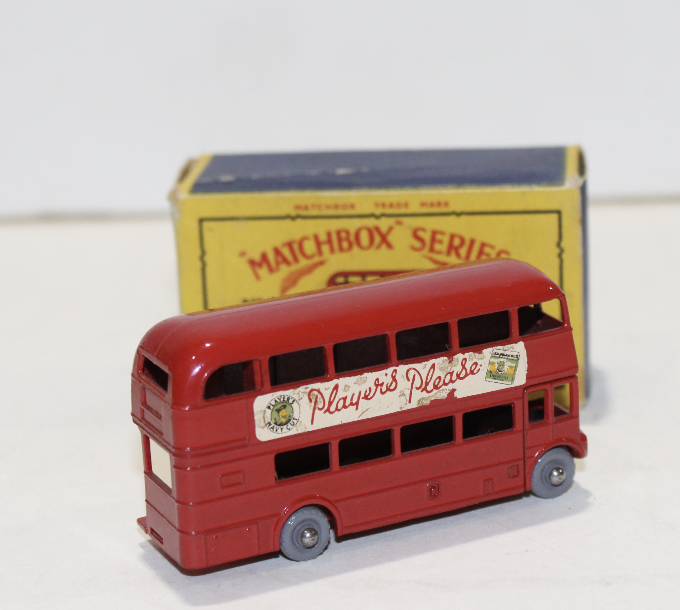 LONDON BUS RED MATCHBOX 1/64