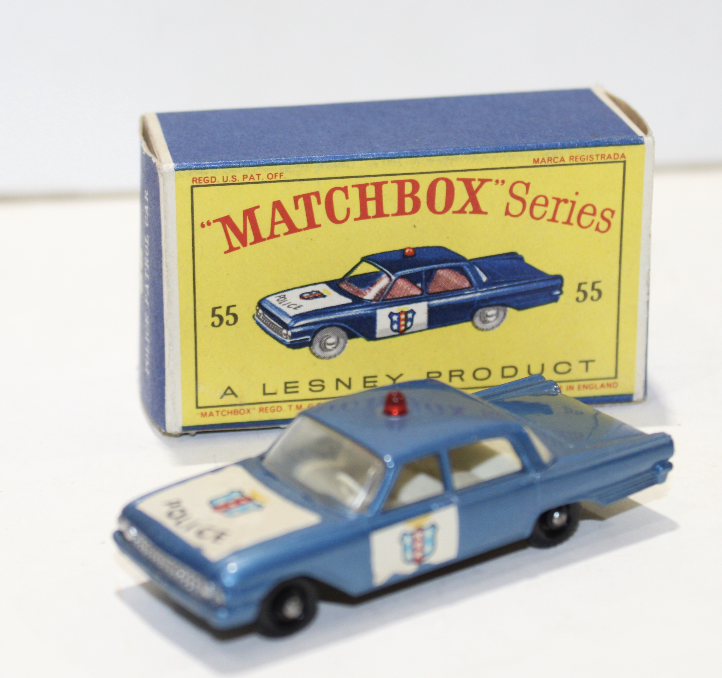 POLICE PATROL CAR MATCHBOX 1/64