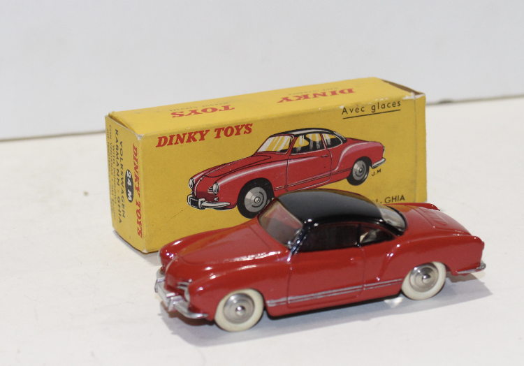 VOLKSWAGEN KARMANN - GHIA DINKY TOYS 1/43