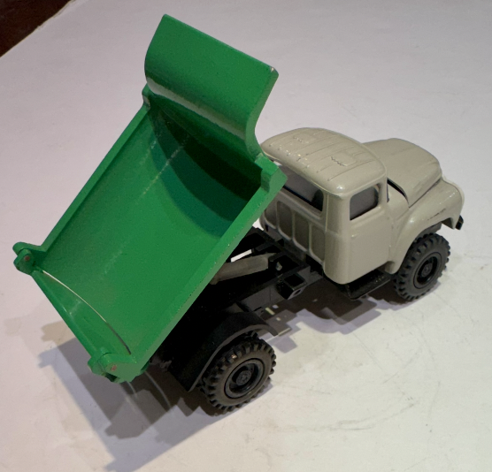 CAMION SOVIETIC GAS BENNE VERT 1/43