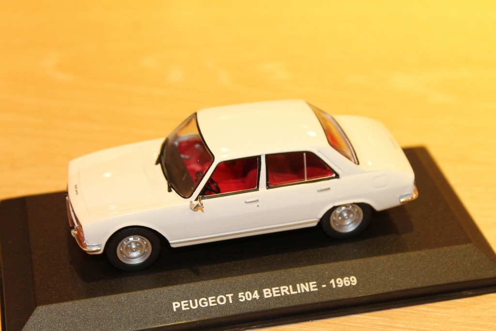 PEUGEOT 504 BLANCHE 1969 SOLIDO 1/43°