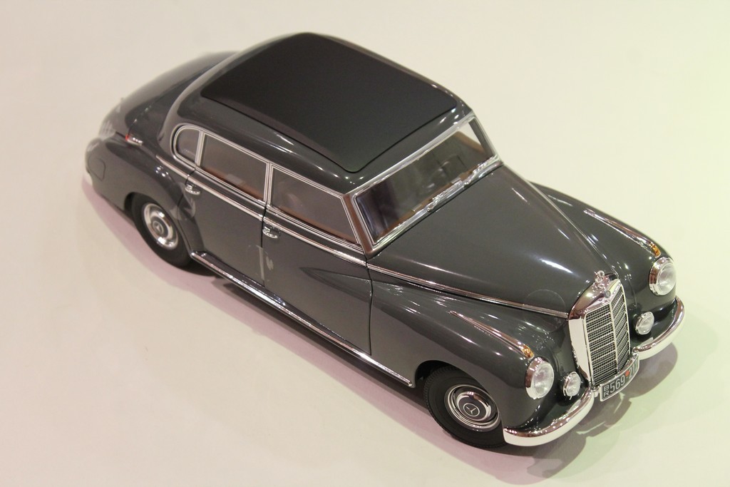 MERCEDES 300 1955 NOREV 1/18°