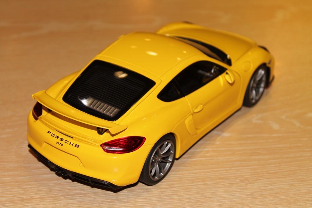 PORSCHE CAYMAN GT4 2015 JAUNE SCHUCO 1/18°