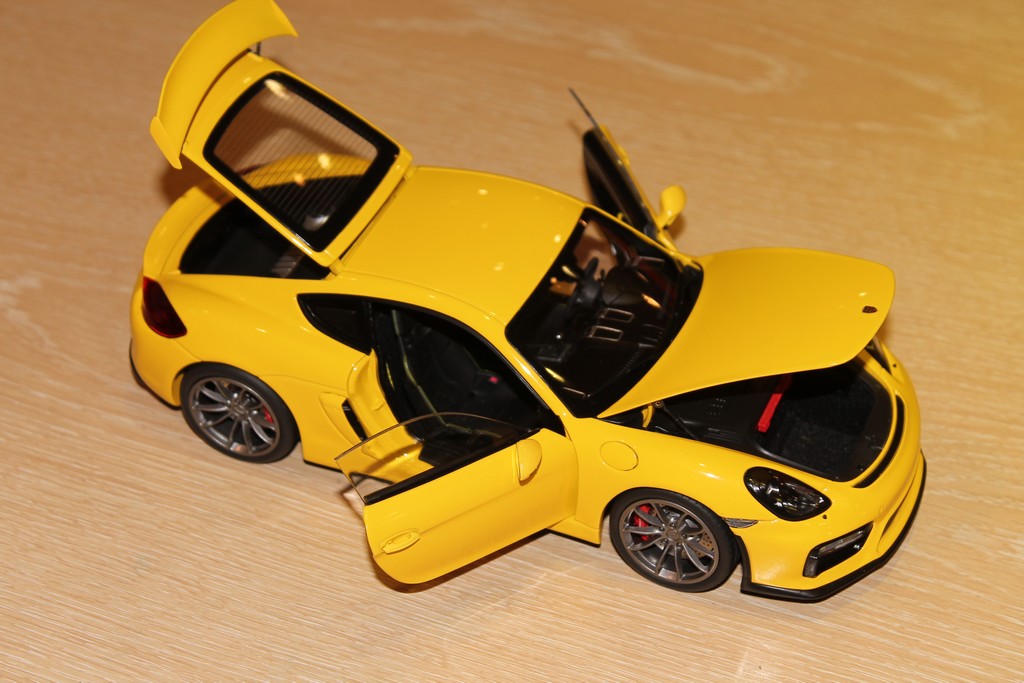 PORSCHE CAYMAN GT4 2015 JAUNE SCHUCO 1/18°