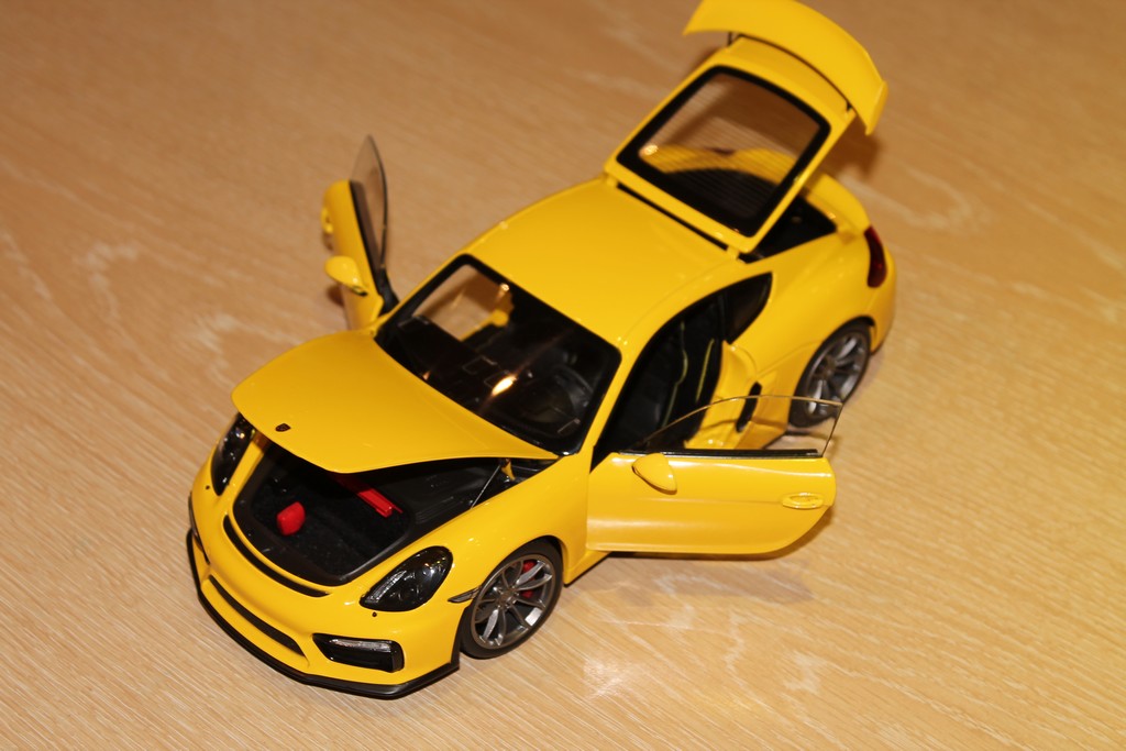 PORSCHE CAYMAN GT4 2015 JAUNE SCHUCO 1/18°