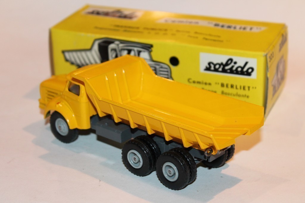 CAMION BERLIET GBO BENNE JAUNE SOLIDO 1/43°