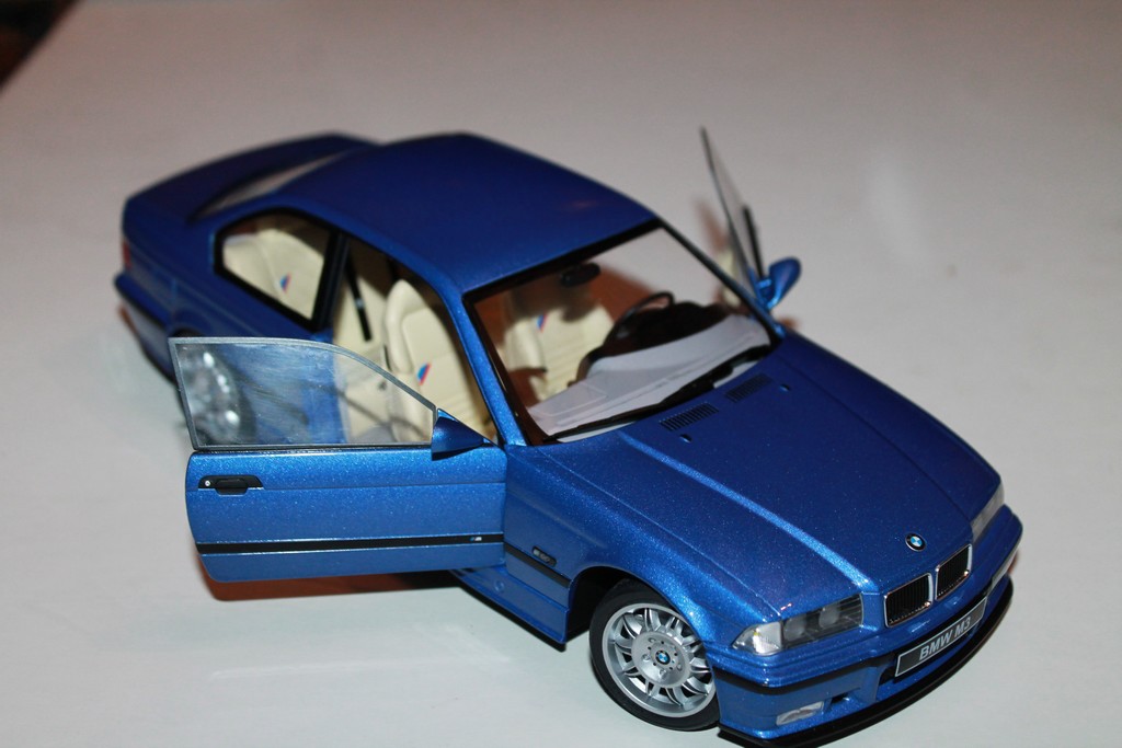 1990 BMW M3 Coupe (E36) Azul Avius 1:18 Solido S1803908