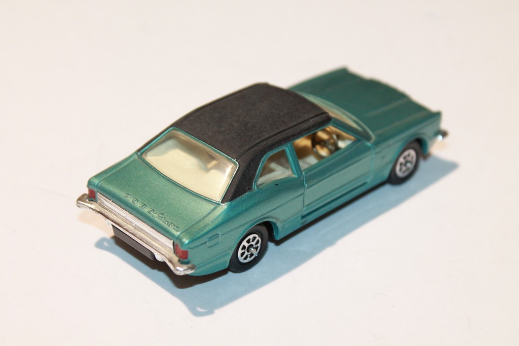 corgi ford cortina gxl