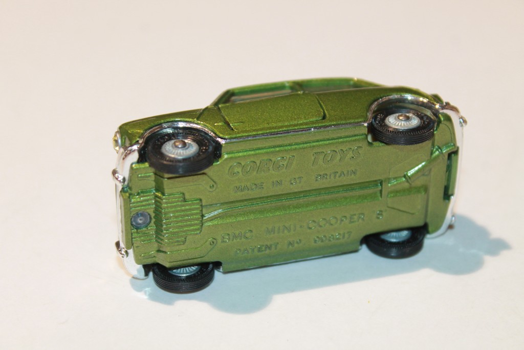 BMC MINI COOPER CORGI TOYS 1/43°