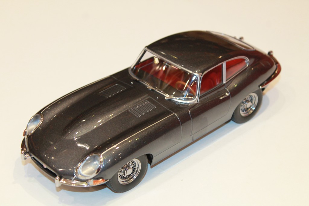 Voiture miniature sales jaguar