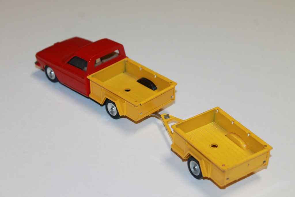 OPEL REKORD PICK UP+REMORQUE SOLIDO 1/32°