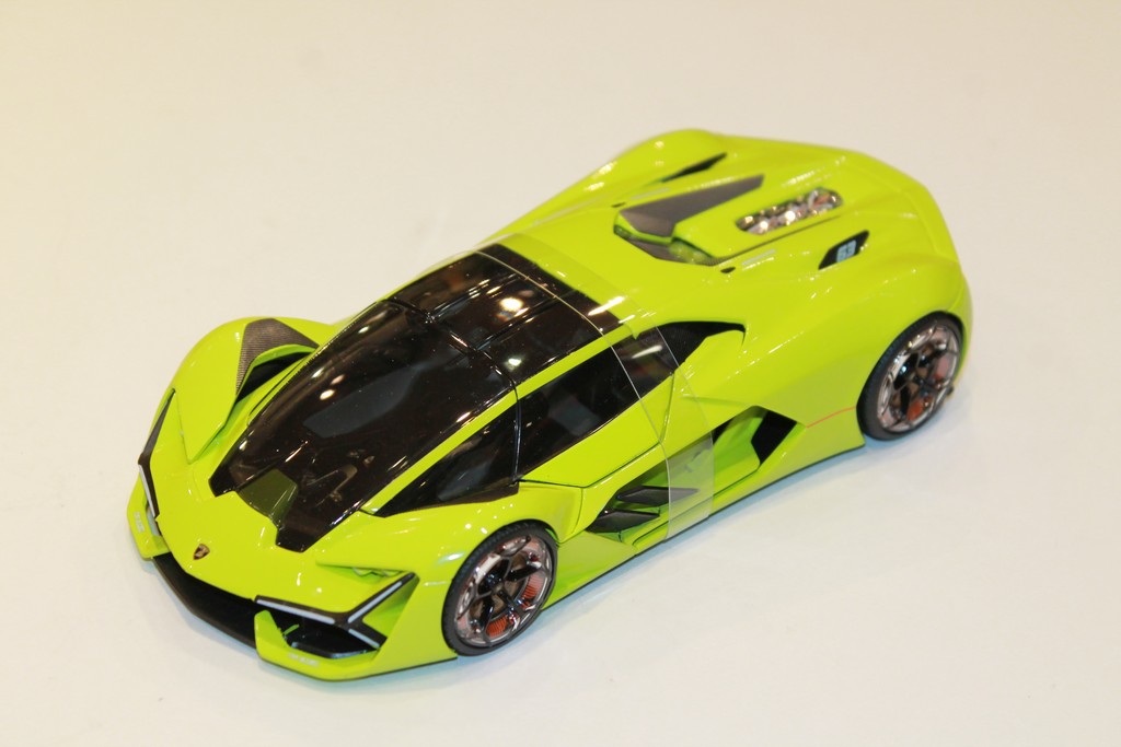 LAMBORGHINI TERZO MILLENNION VERTE BBURAGO 1/24°