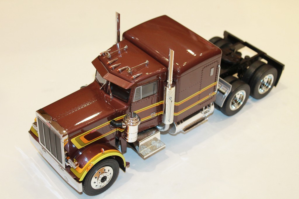 PETERBILT 359 MARRON 1967 ROAD KINGS 1/18°