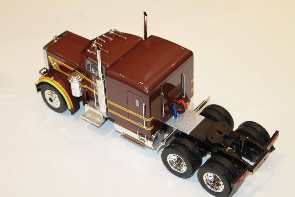 PETERBILT 359 MARRON 1967 ROAD KINGS 1/18°