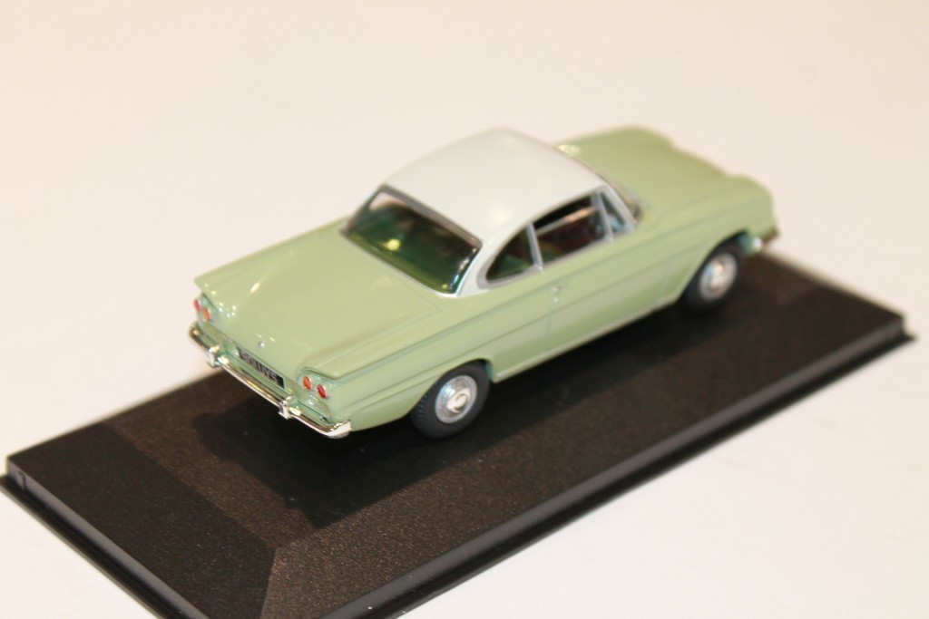 FORD CAPRI 109E VERT CORGI 1/43°