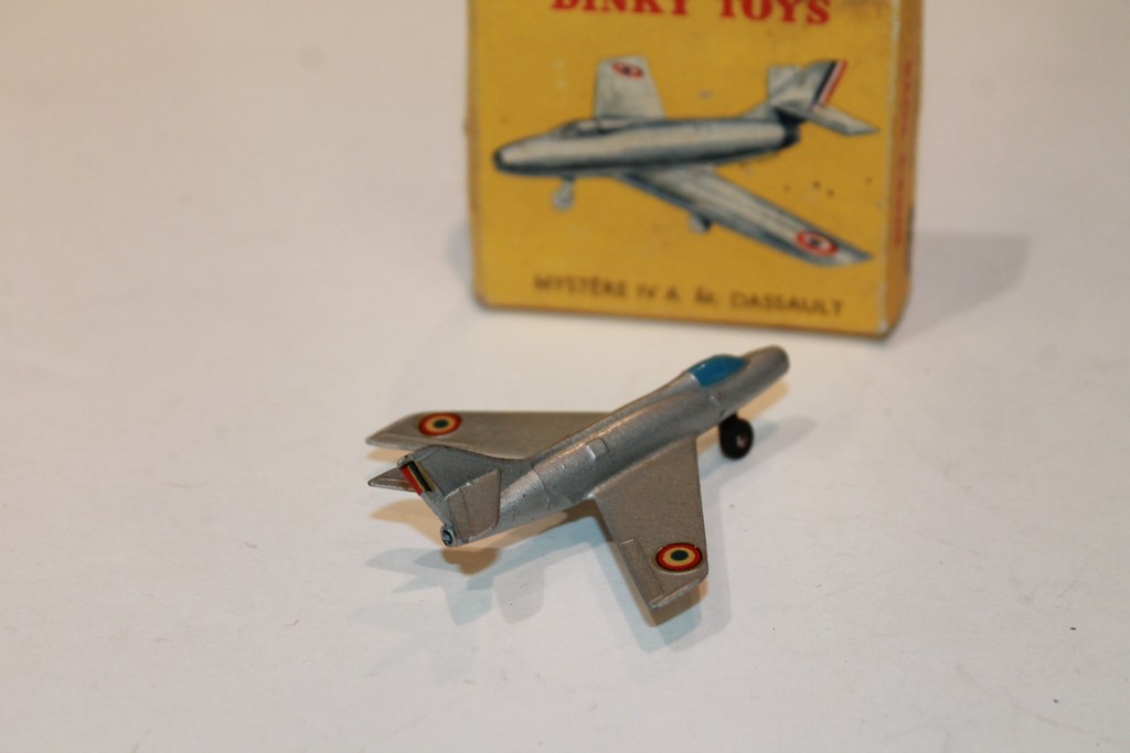 MYSTERE IV A M. DASSAULT DINKY TOYS 1/100°