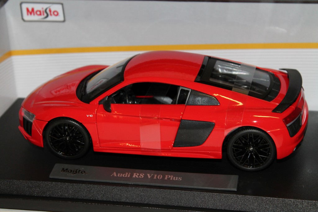 Maisto audi r8 v10 plus on sale