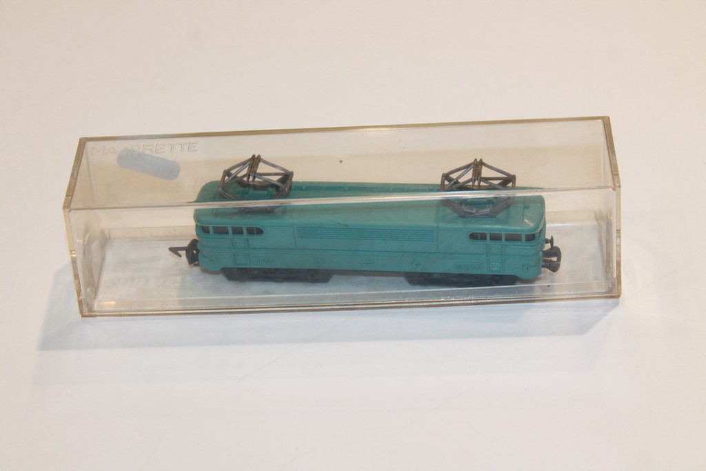 LOT LOCOMOTIVE + 2 WAGONS RAIL ROUTE MAJORETTE 1/66°