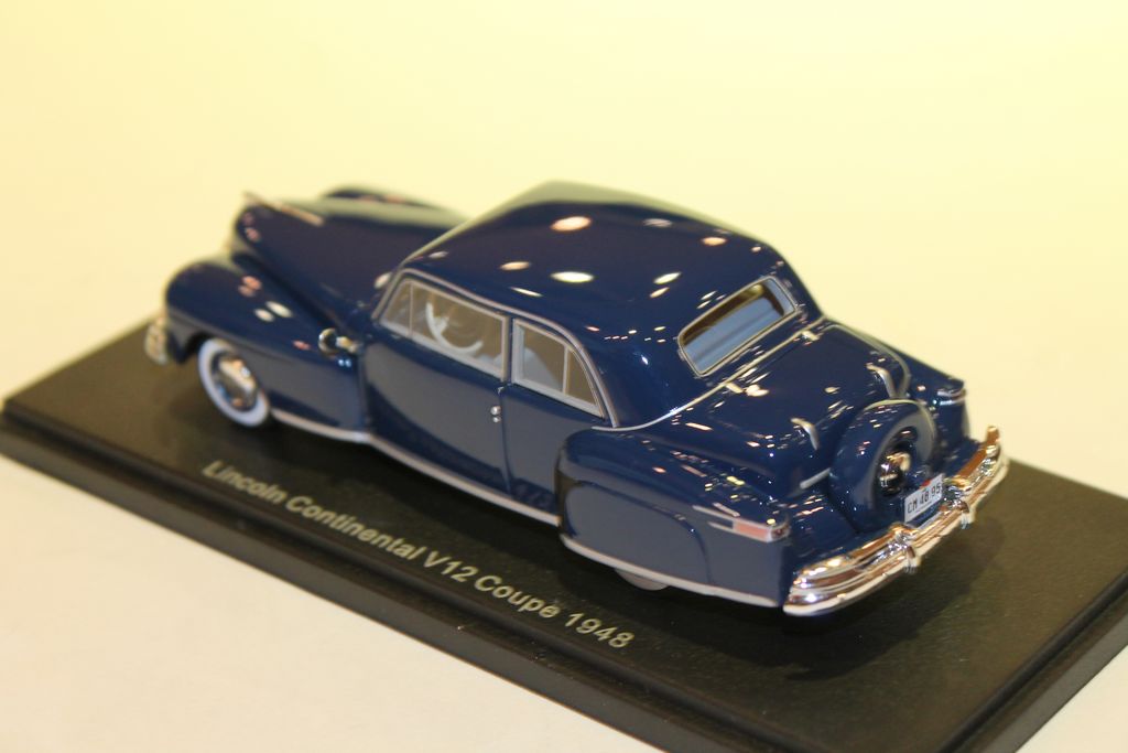 LINCOLN CONTINENTAL V12 BLEU 1948 NEO SCALES MODELS 1/43°