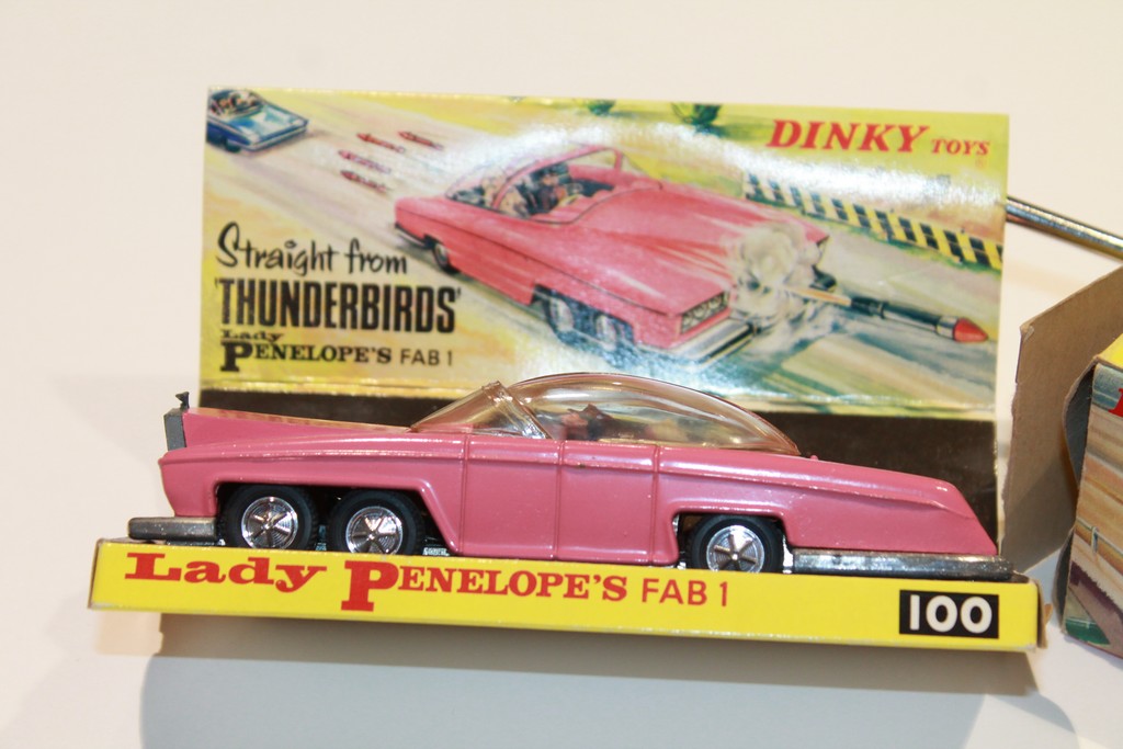 ROLLS ROYCE LADY PENELOPE DINKY TOYS 1/43°