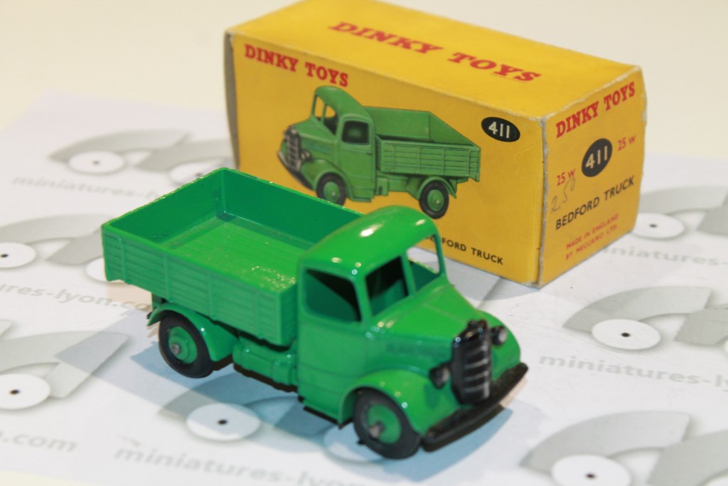 dinky toys truck