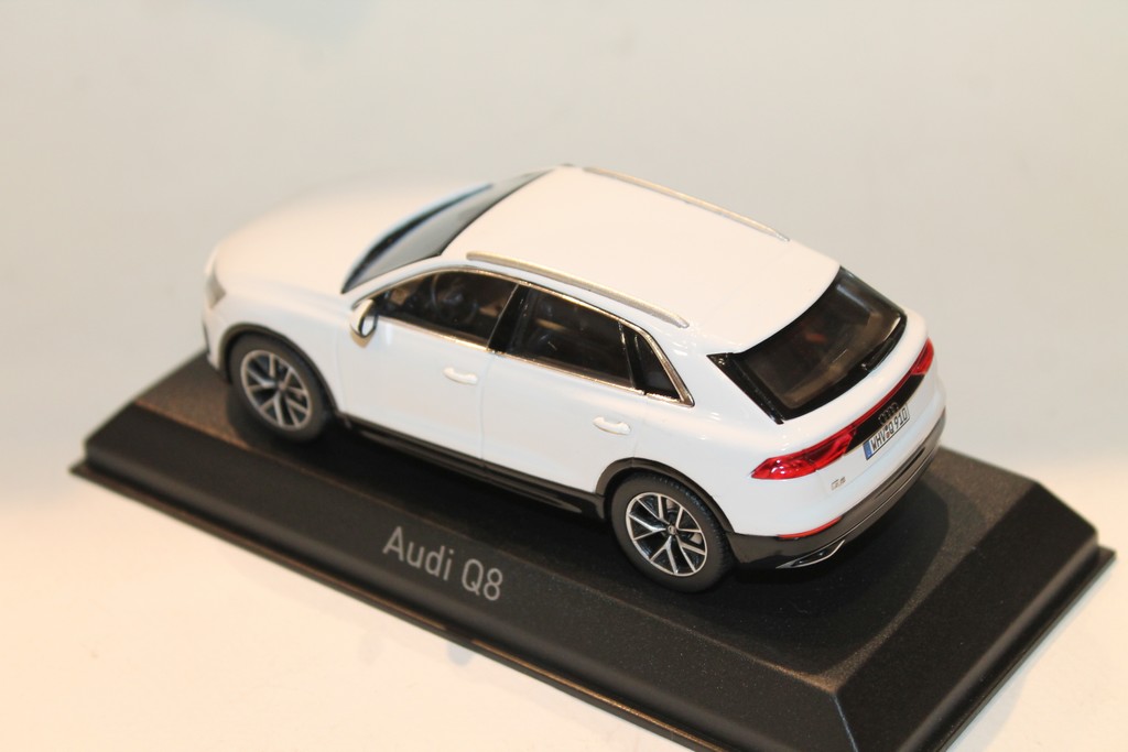 audi q8 miniature