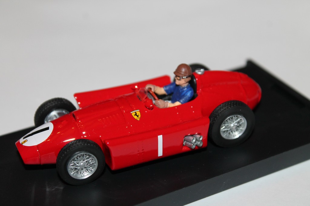 FERRARI D50 WC FANGIO N°1 1956 BRUMM 1/43°