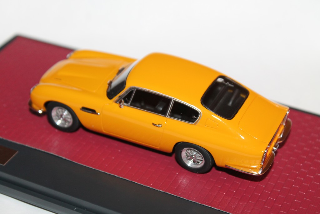 ASTON MARTIN DB6 VANTAGE MATRIX 1/43