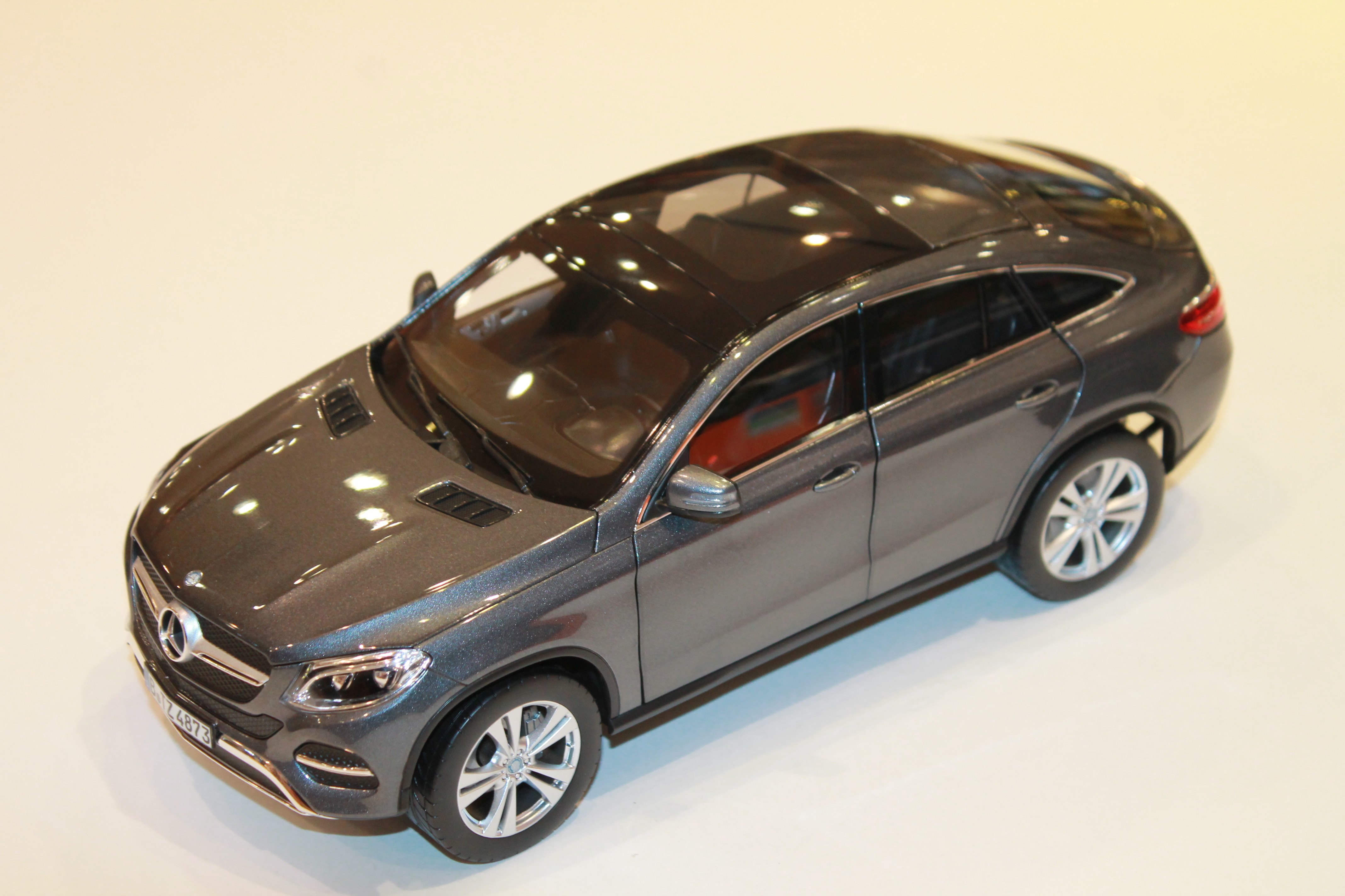 MERCEDES-BENZ GLE COUPE 2015 GRIS NOREV 1/18