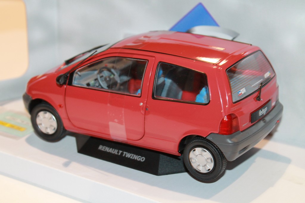 Renault Twingo 1993 rouge (Solido) 1/18e - Minicarweb