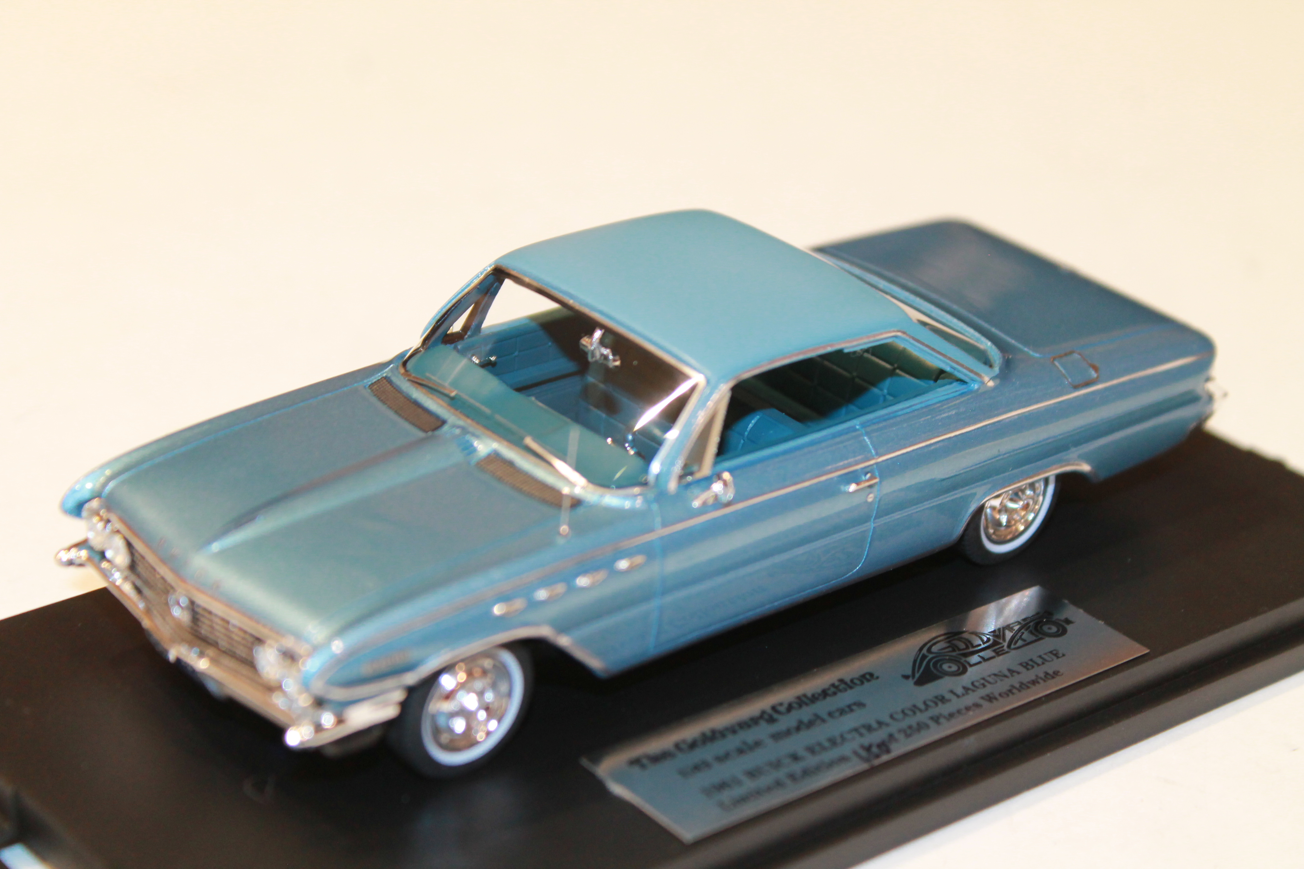 BUICK ELECTRA COLOR LAGUNA BLUE GOLDVARG 1/43