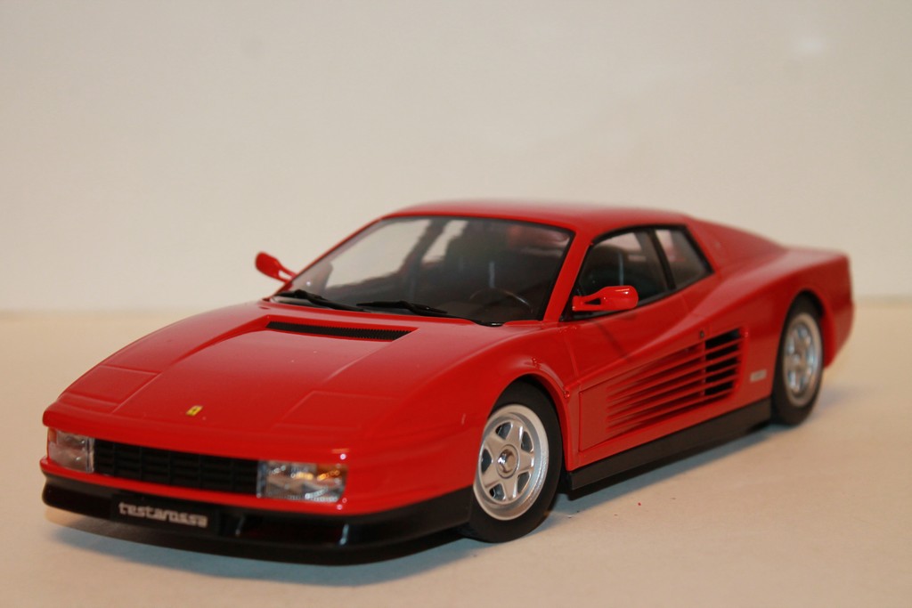 FERRARI TESTAROSSA ROUGE 1986 KKSCALE 1/18°